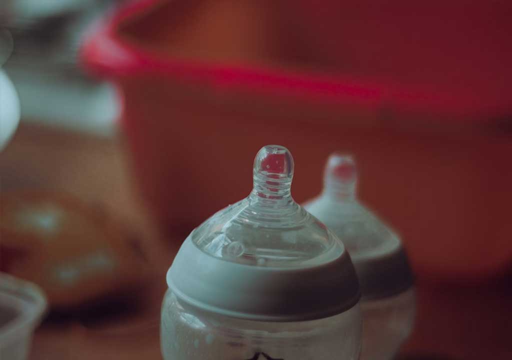 Creating a Gentle Sleep Routine: White Noise, Dark Room, and Consistent Timing