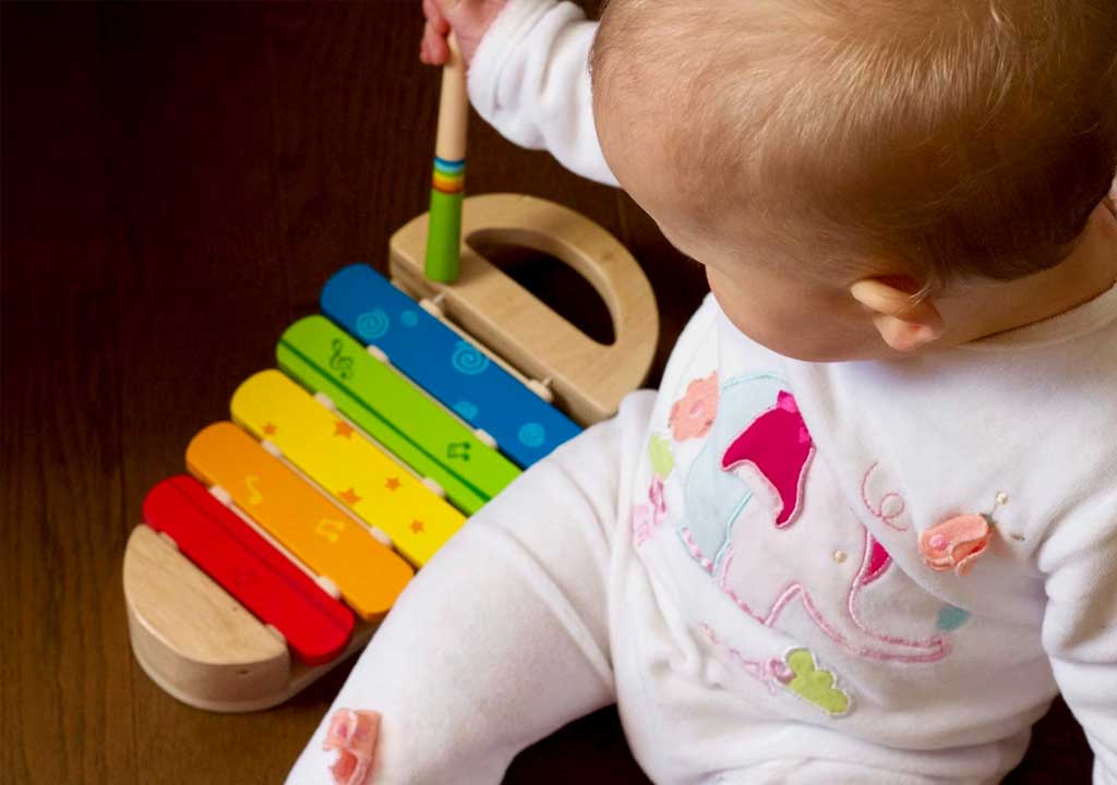 On-the-Go Feeding: Portable Bottles, Wipes, and Travel Accessories